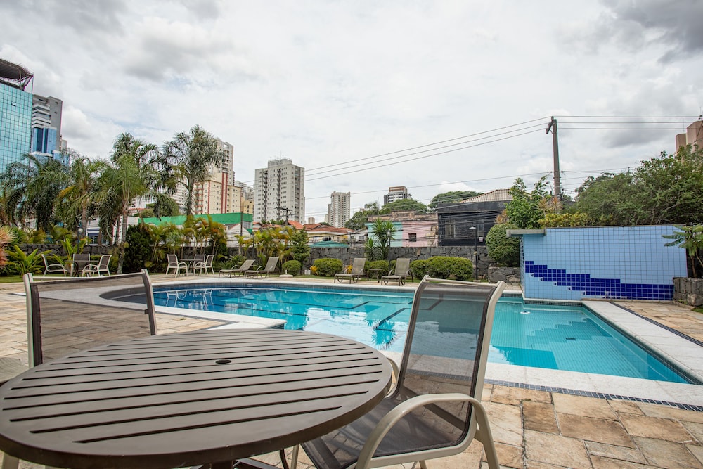 plaza inn small town flat