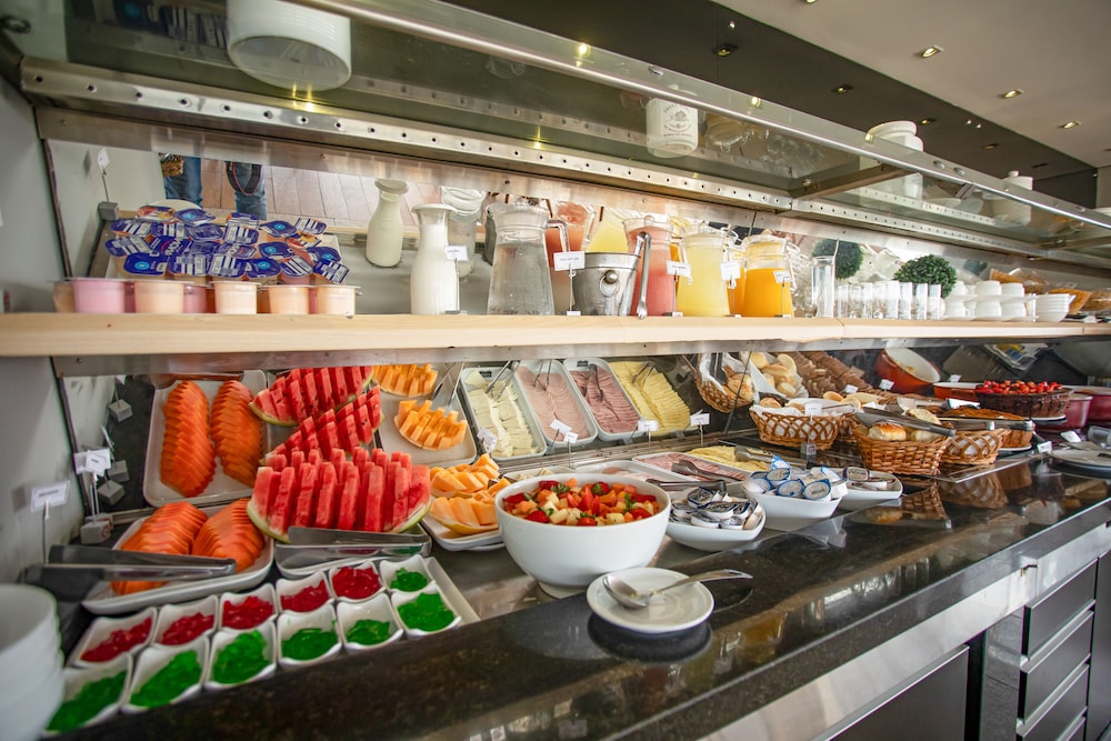 plaza inn small town flat