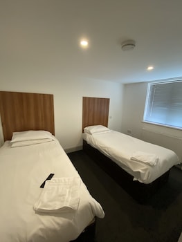 contractors guest house