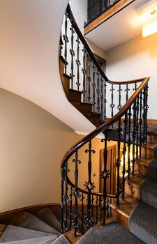 craigatin house and courtyard adults only