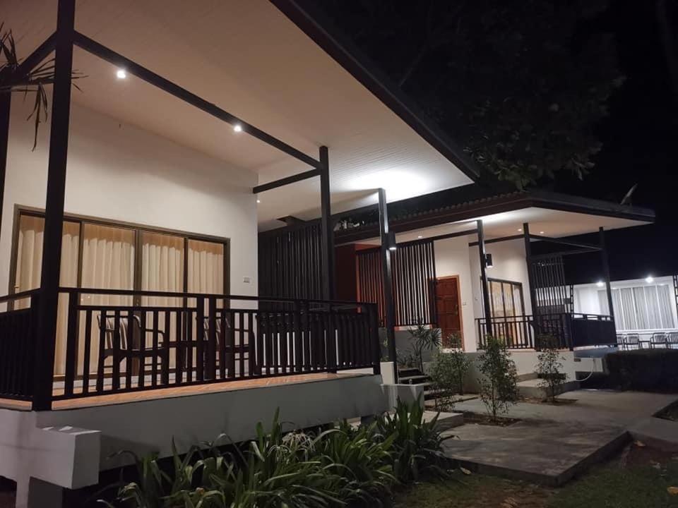 prasarnsook villa beach resort