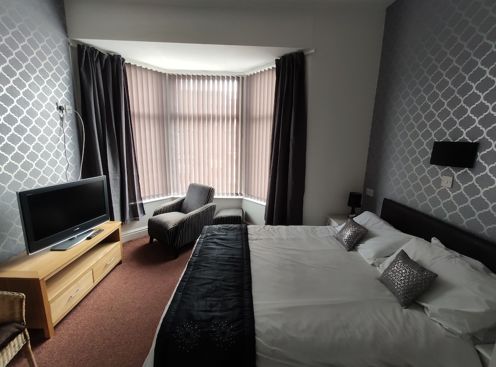 the mardi gras adults only