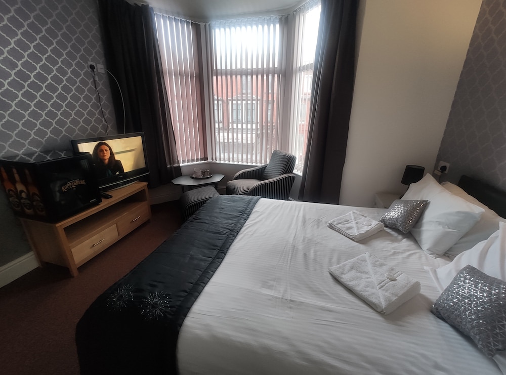 the mardi gras adults only