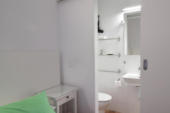 hostal la zona