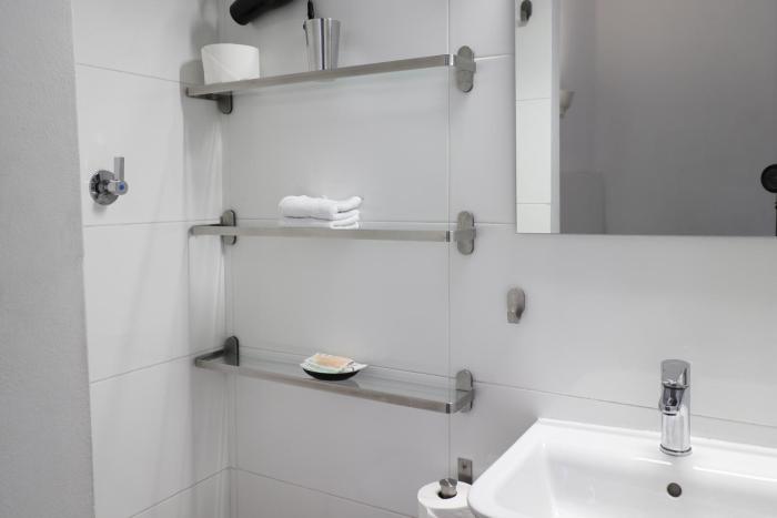 hostal la zona