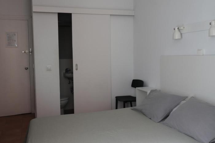 hostal la zona