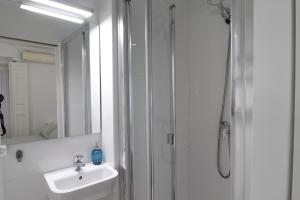 hostal la zona