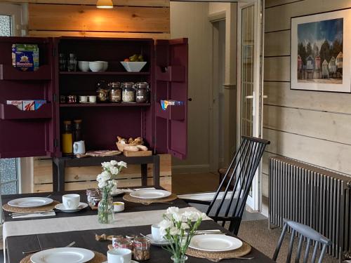 The Old Bell,In Grimston,3 star