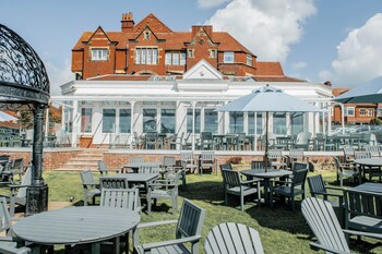 Hotel Victoria,North Yorkshire>>Fylingdales,3 star