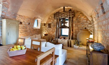 arapakis historic castle