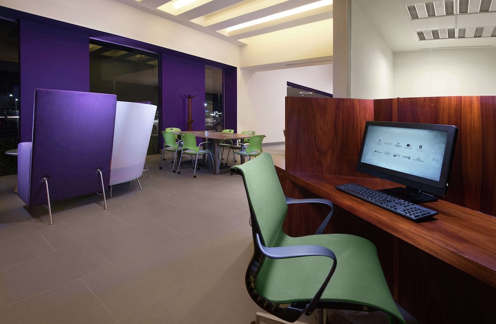hilton garden inn monterrey airport