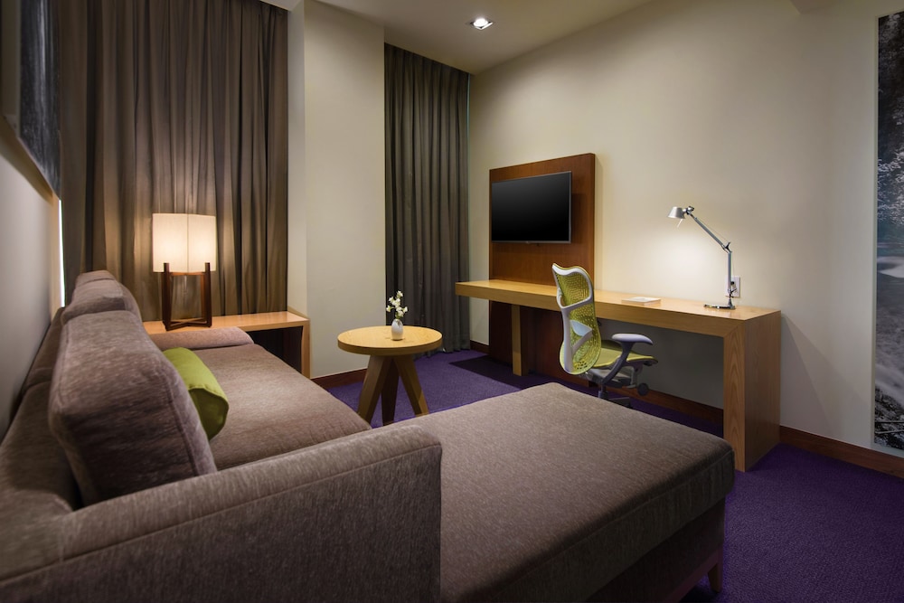 hilton garden inn monterrey airport