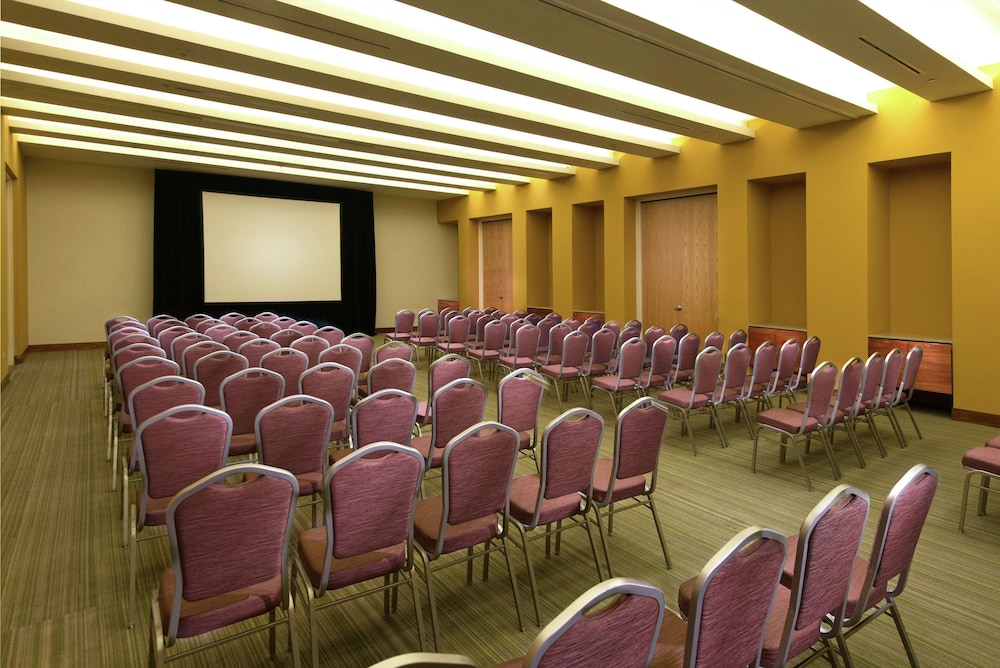 hilton garden inn monterrey airport