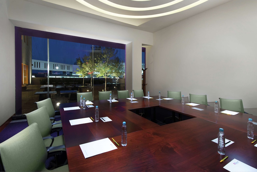 hilton garden inn monterrey airport