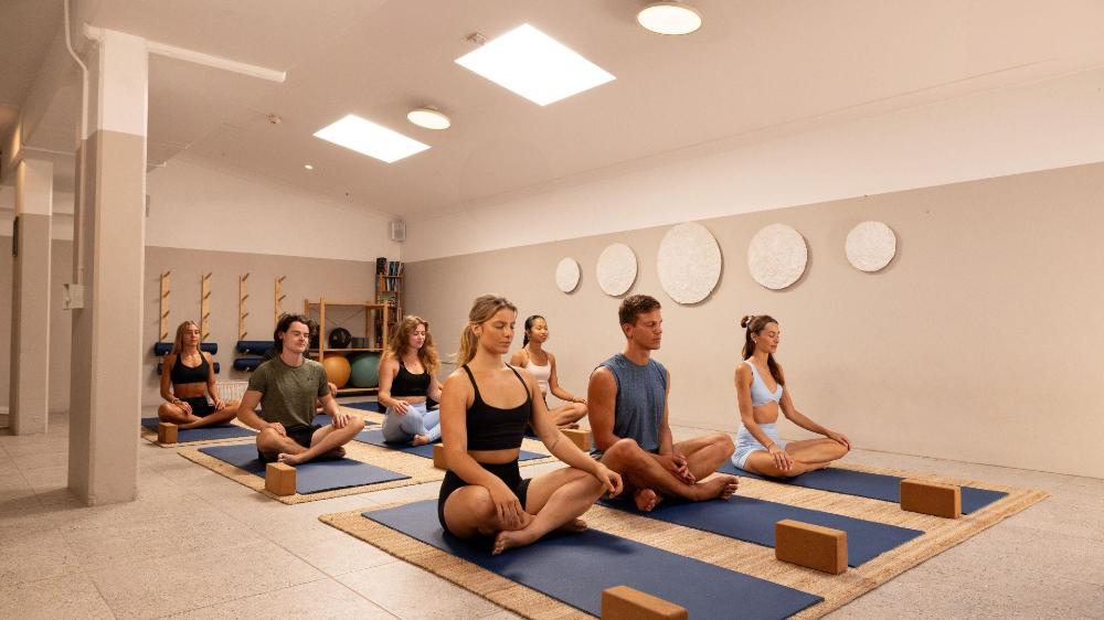 stoke beach house hostel