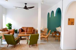 stoke beach house hostel