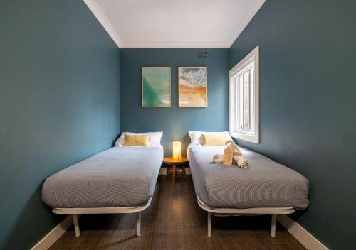 stoke beach house hostel