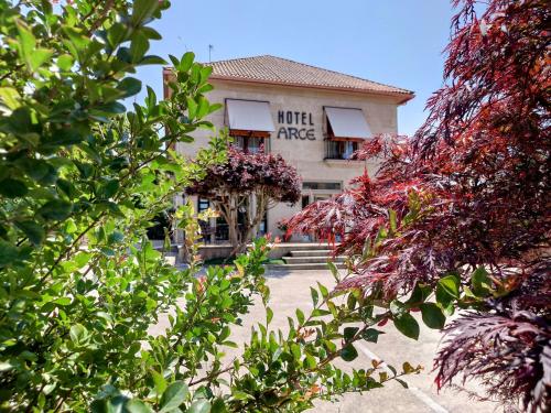 hotel arce baiona