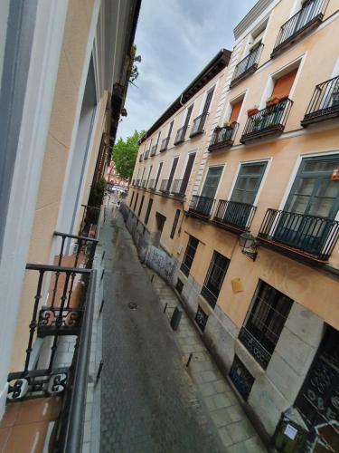 ch lemon rooms madrid