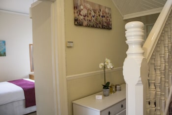 hazeldene guest house