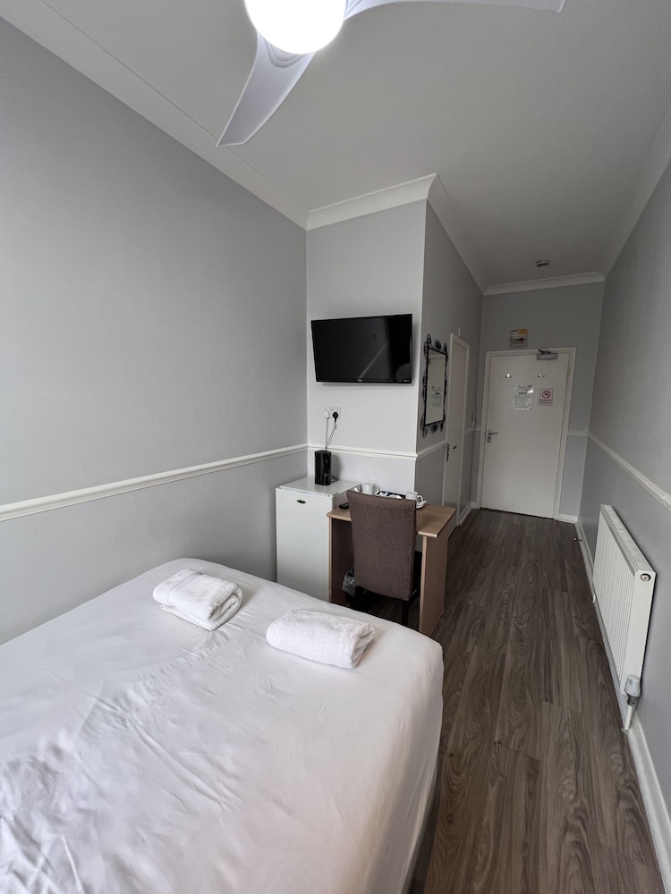 the commongate hotel