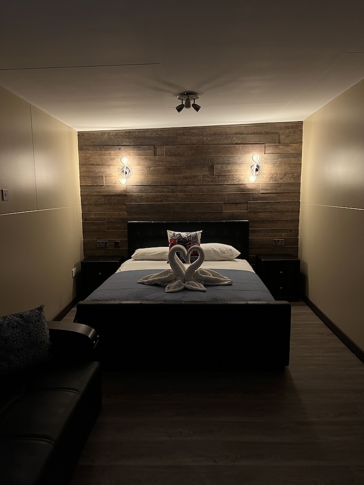 the commongate hotel