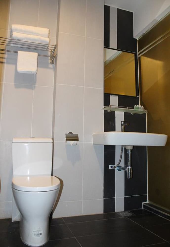 t hotel jalan tar