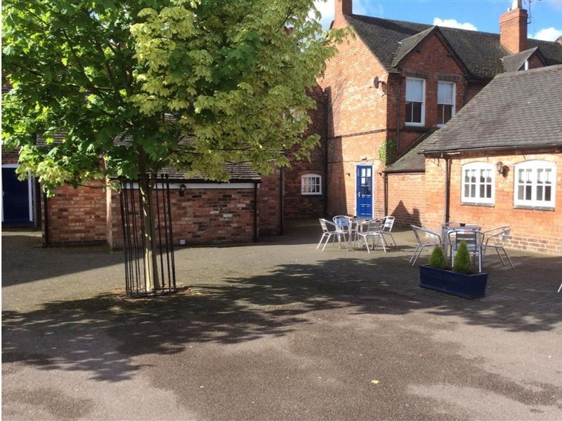 oyo tamworth arms boutique pub and hotel