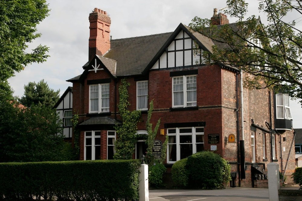 Eskdale Lodge,Hale>>Altrincham,4 star