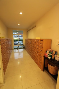 the royal bee apart hotel