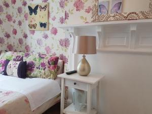 Adams Guest House,Oxford>>Kidlington,4 star