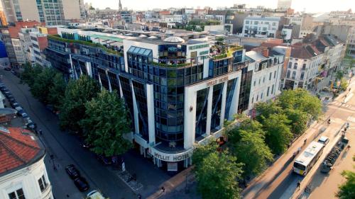 hyllit hotel