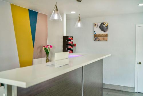 studio 6 suites albany or