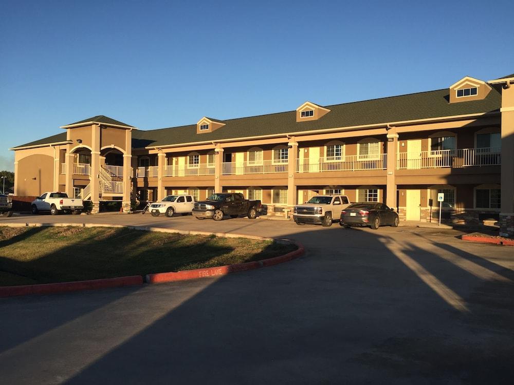 Highlands Suites,Harris County>>Baytown,3 star