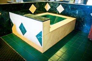 la mirage inn lax airport