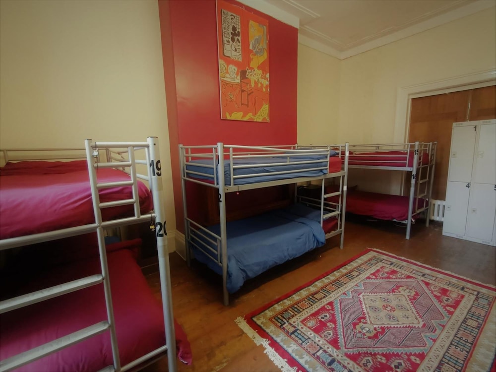 embassie backpackers liverpool