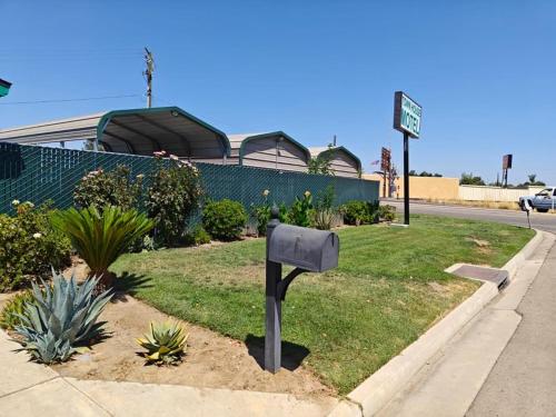 Town House Motel,Sanger>>Fresno,3 star