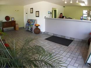 e z 8 motel old town