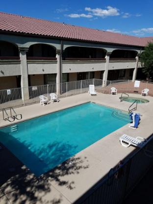 Premier Inns Tolleson,,3 star