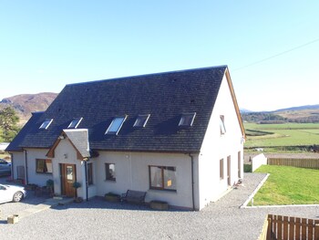 tigh an each bandb and laggan glamping