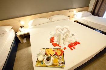 adalesia hotel and coffee