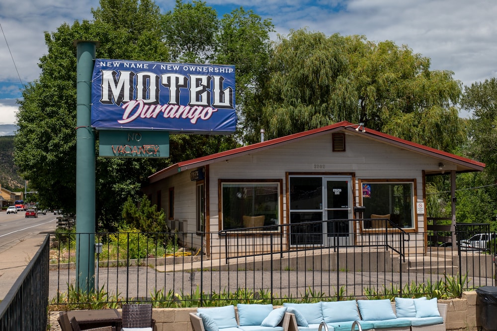 the junction hotel and hostel