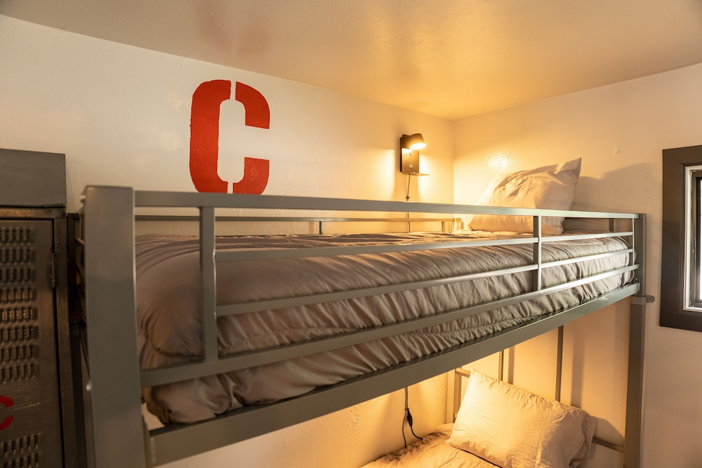 the junction hotel and hostel