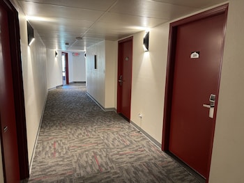 the junction hotel and hostel