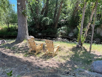 the junction hotel and hostel