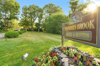 founders brook motel and suites