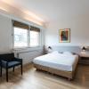 hotel acacia