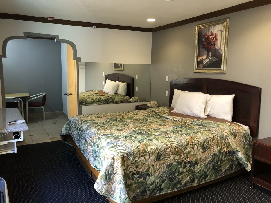 starlight inn valley blvd downtown la