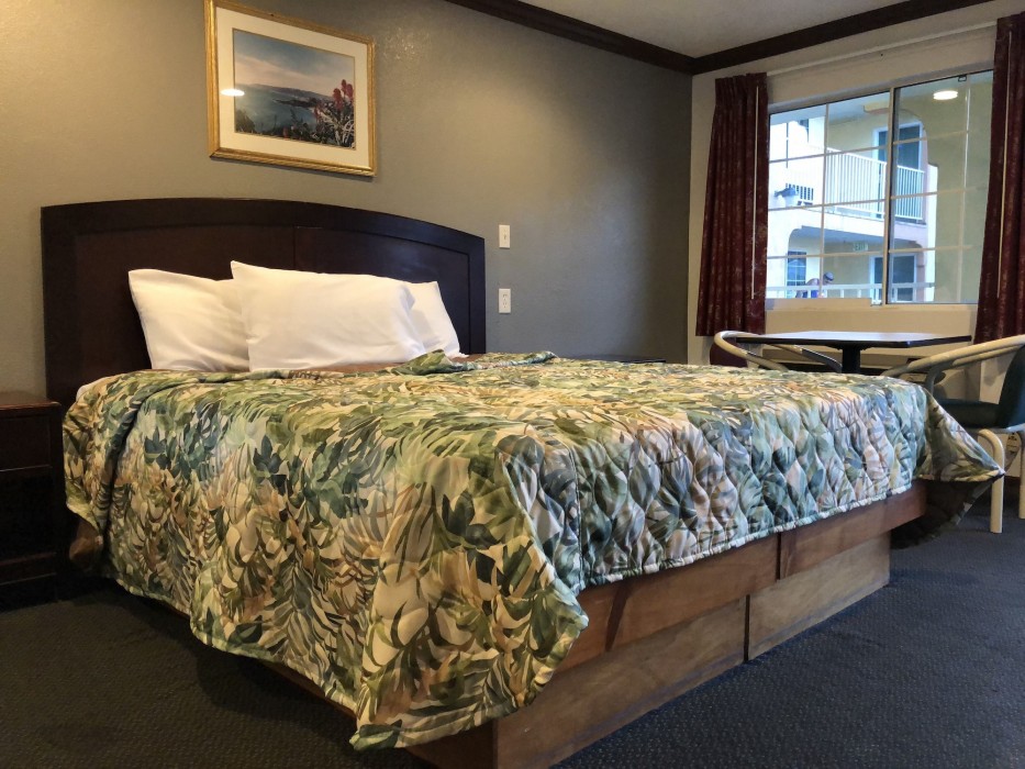 starlight inn valley blvd downtown la