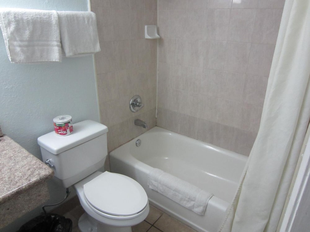 starlight inn valley blvd downtown la